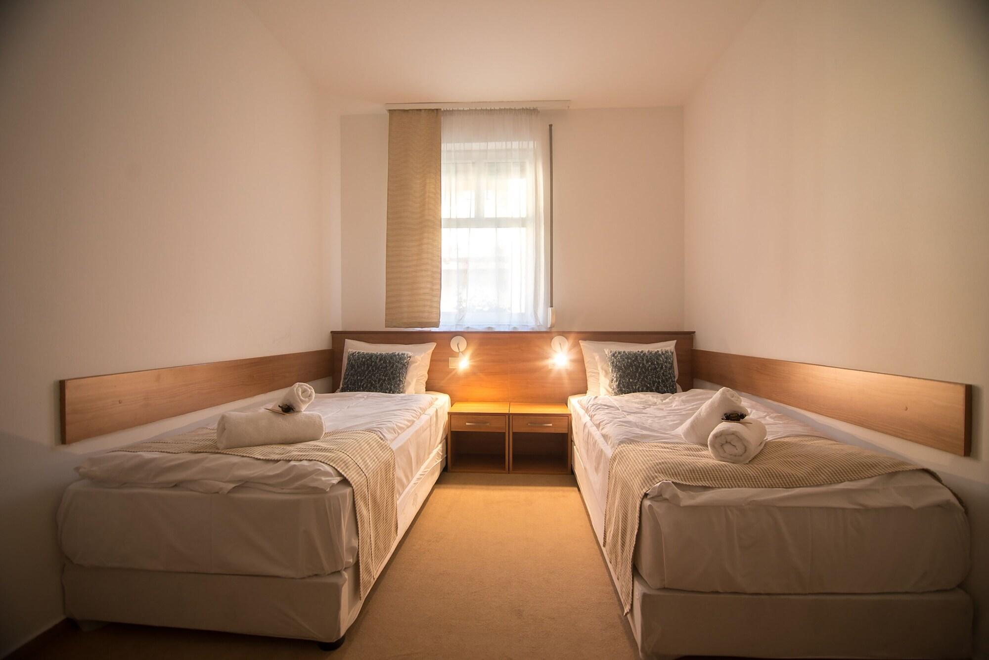 Hotel Civitas Sopron Exterior photo