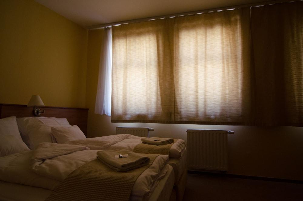 Hotel Civitas Sopron Exterior photo