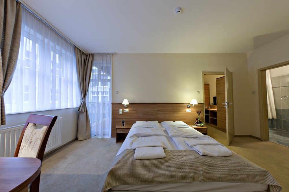 Hotel Civitas Sopron Exterior photo